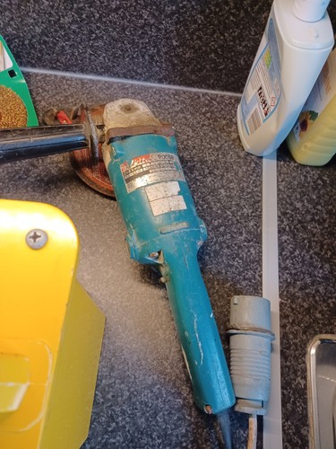 Makita angle grinder - grinder, 5-inch